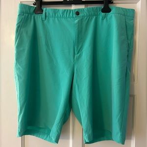 🏌🏿‍♂️ Green Adidas golf shorts — Size 42